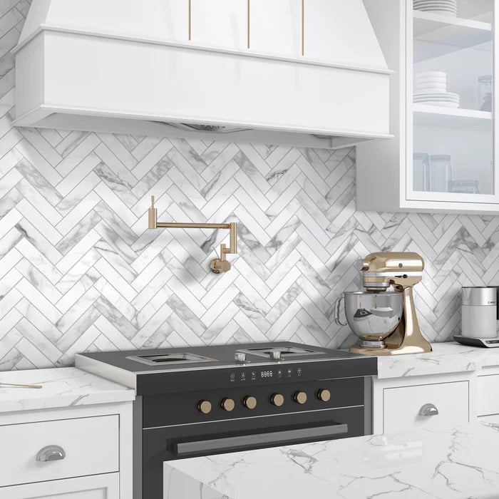 HERRINGBONE WHITE MARBLE